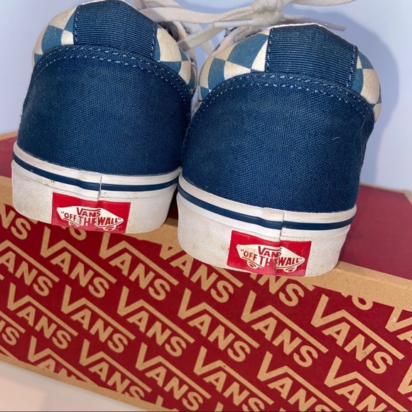 VANS - Picture 4 of 5